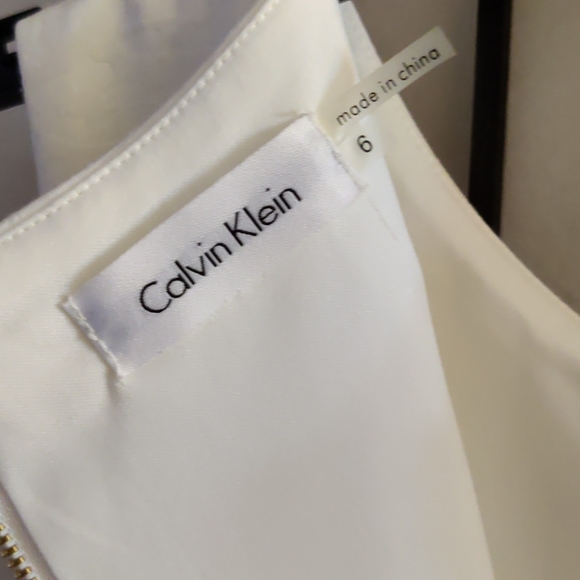 White Social Sheath Dress with white soft pattern - Picture 5 of 6